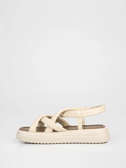 Sandalias de plataforma en color beige