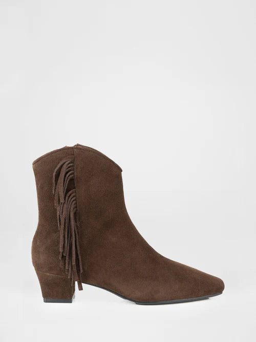 Suede ankle boots in brown color