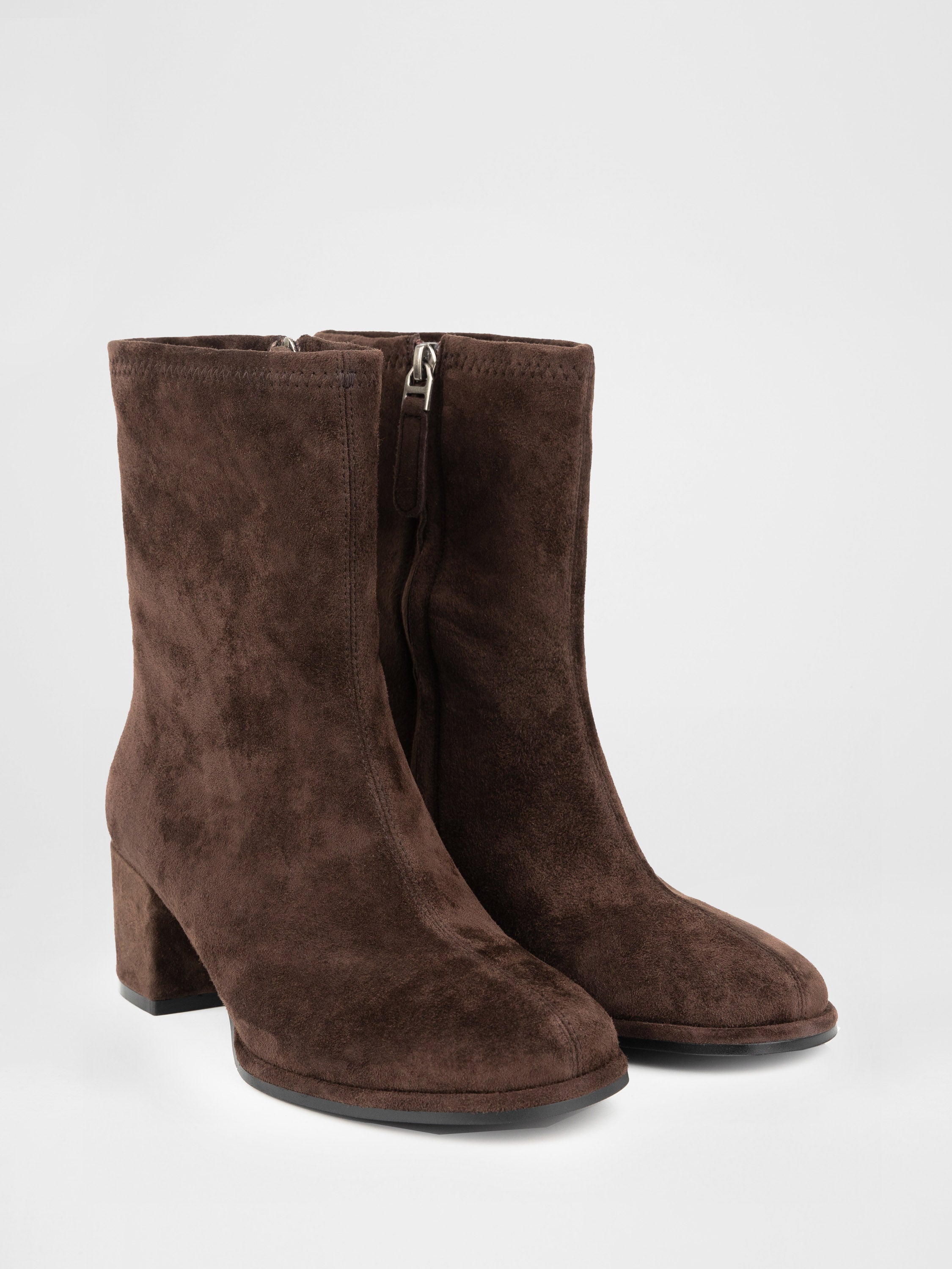 Suede ankle boots in brown color
