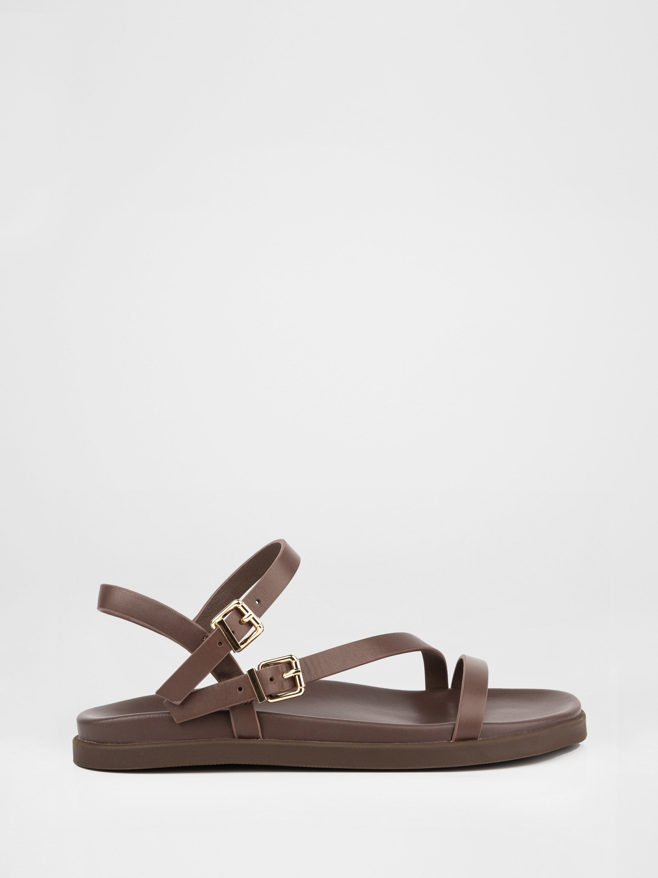 Leather sandals with thin straps