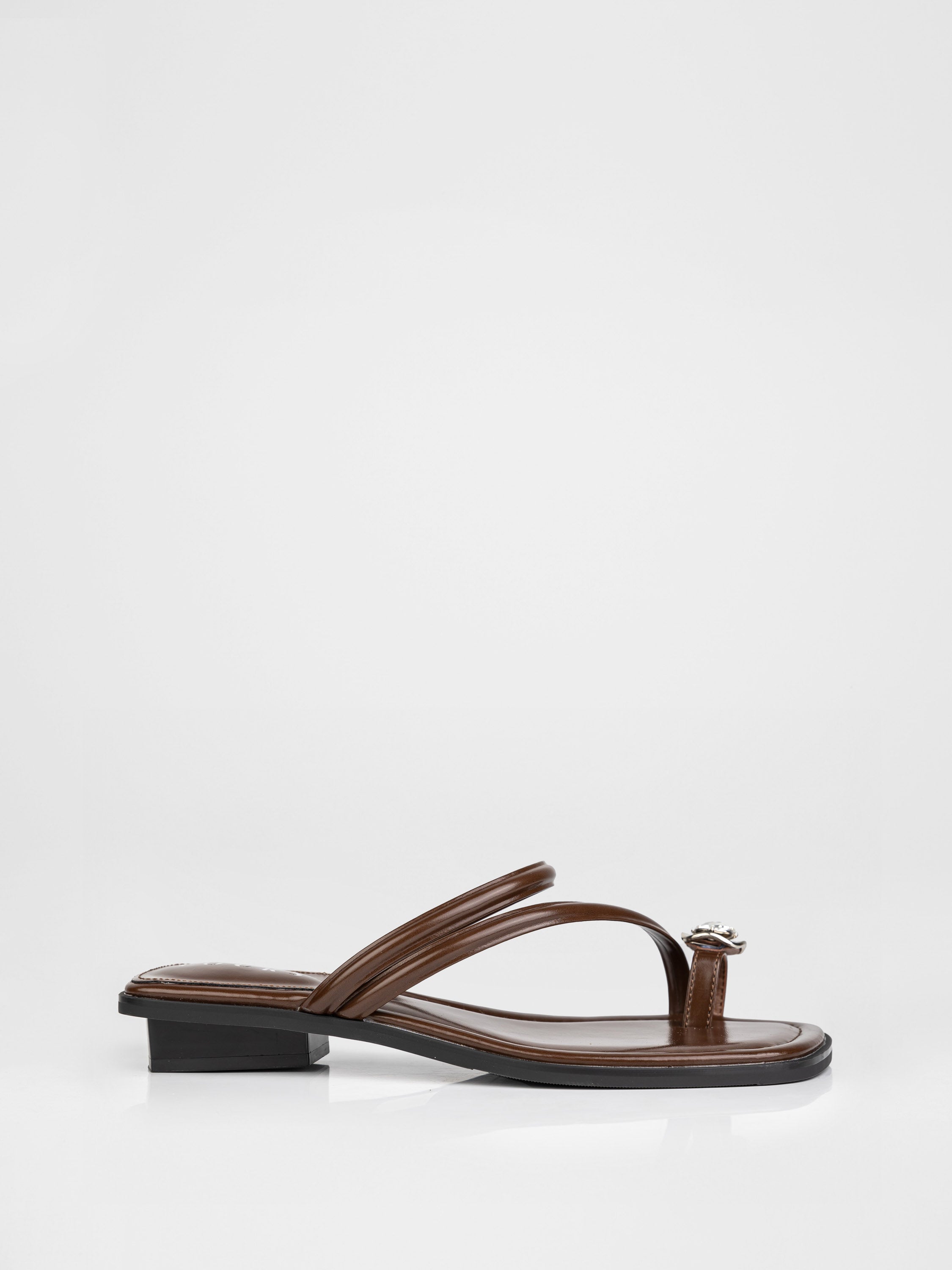 Sabo flip flops in chocolate color decorated with stones
