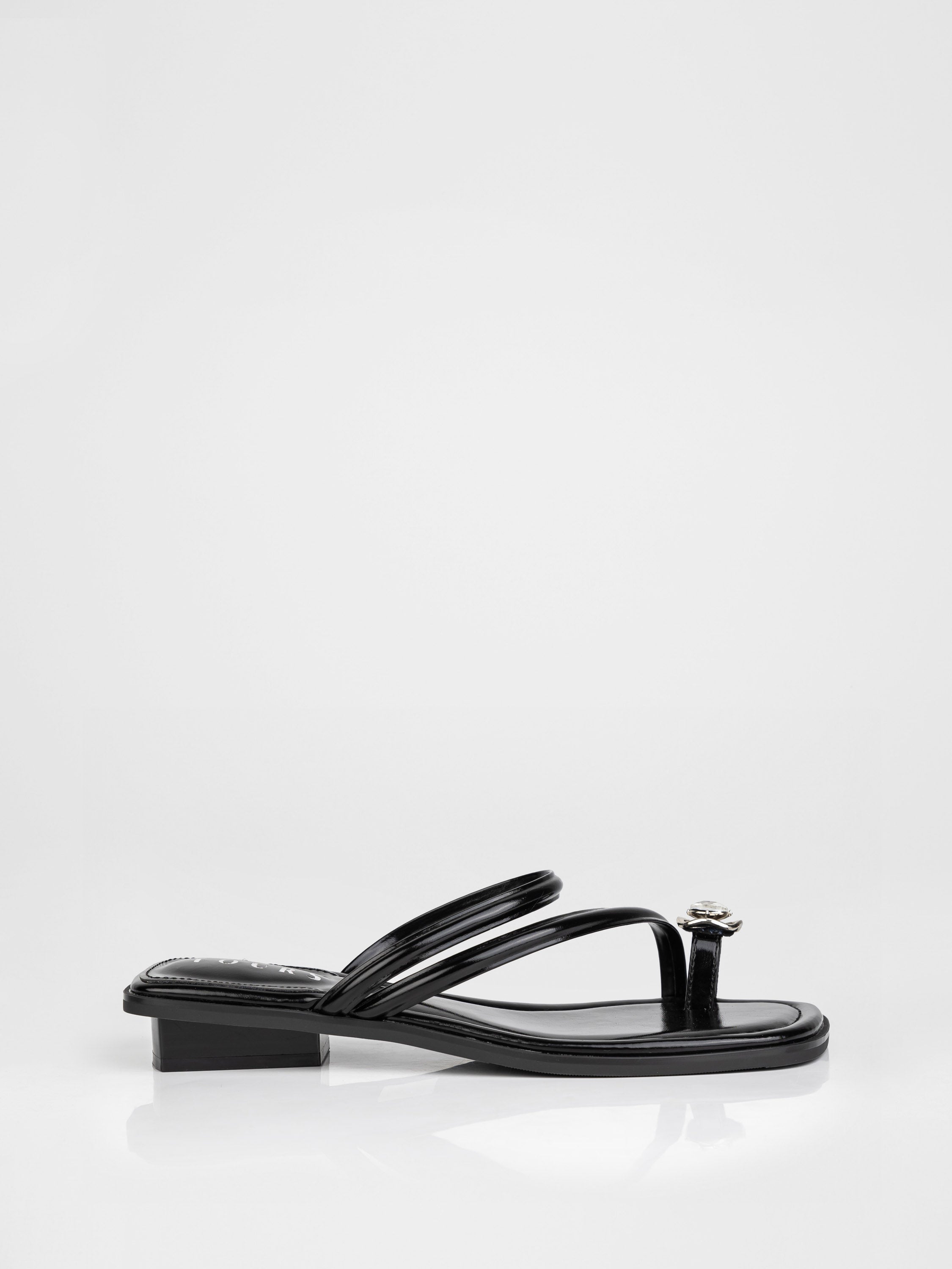 Sabo flip-flops in black color decorated with stones