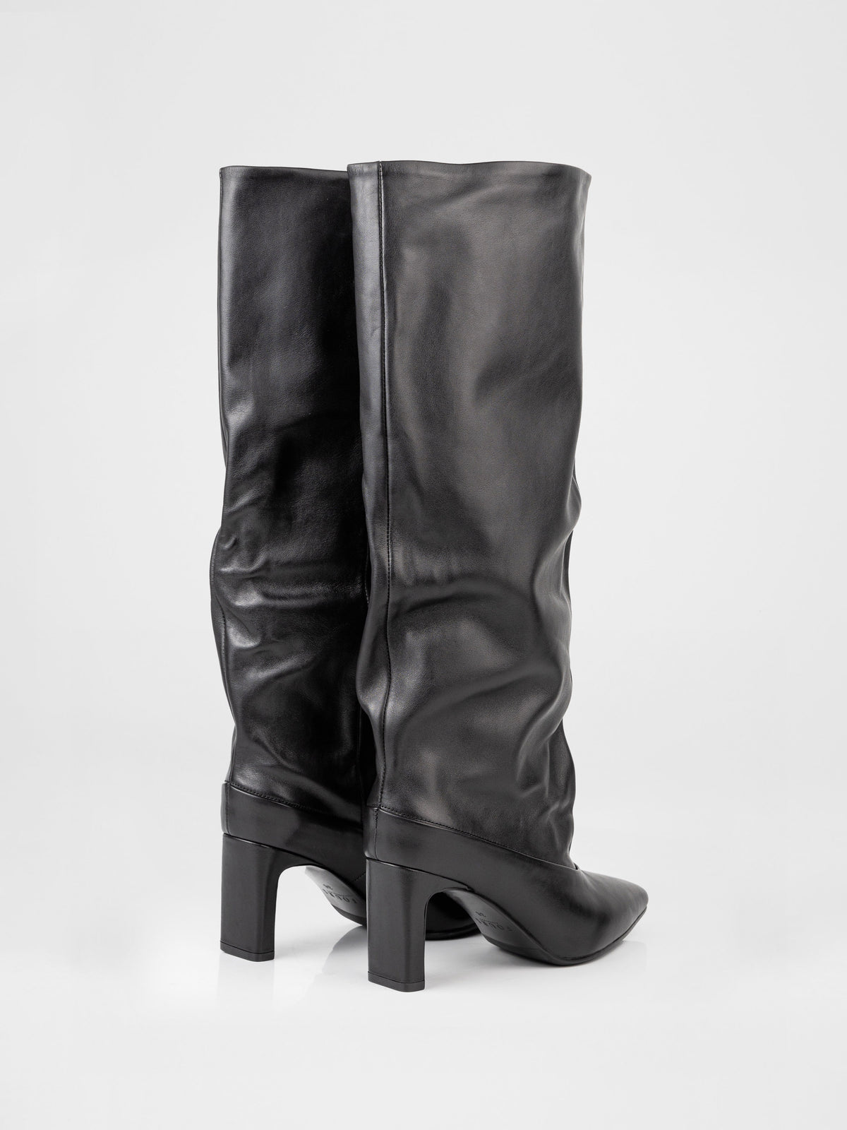 Botas altas slouch de piel negra