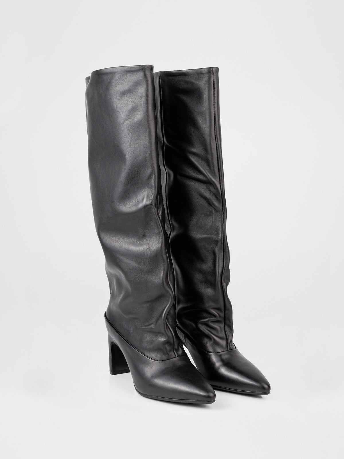 Botas altas slouch de piel negra