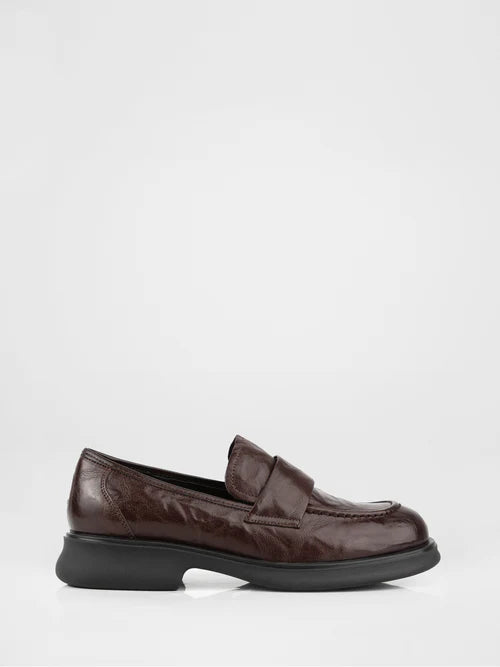 Leather loafers in dark brown color