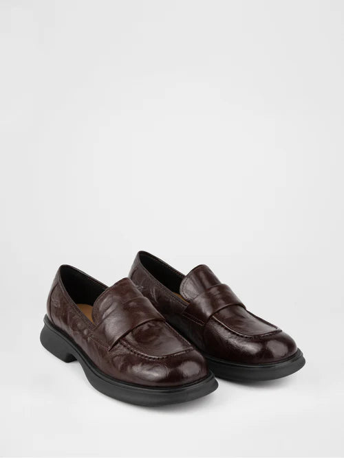 Leather loafers in dark brown color