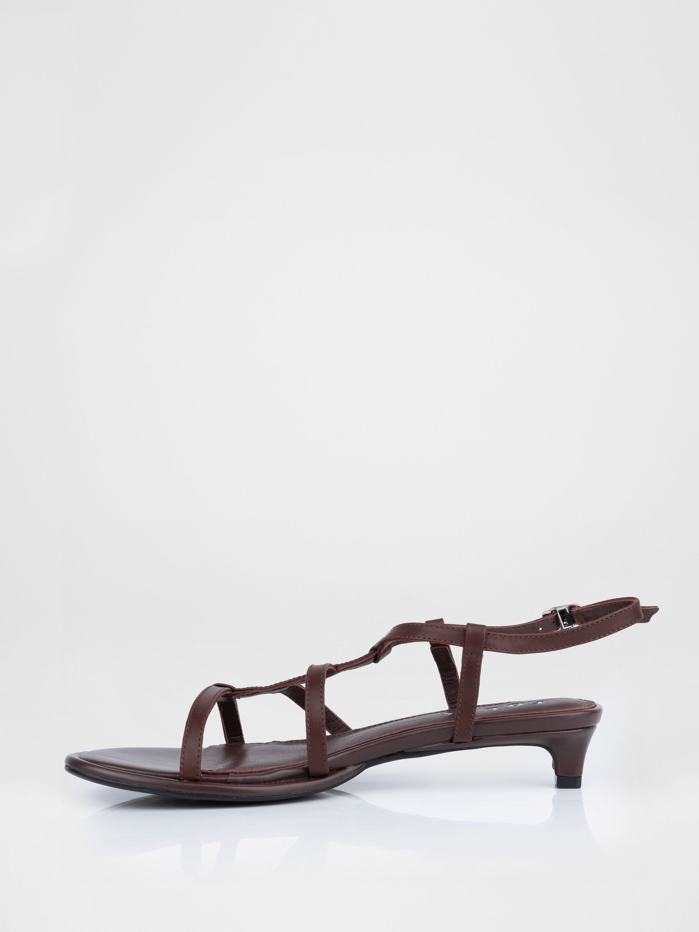 Low-heeled sandals in coffee brown