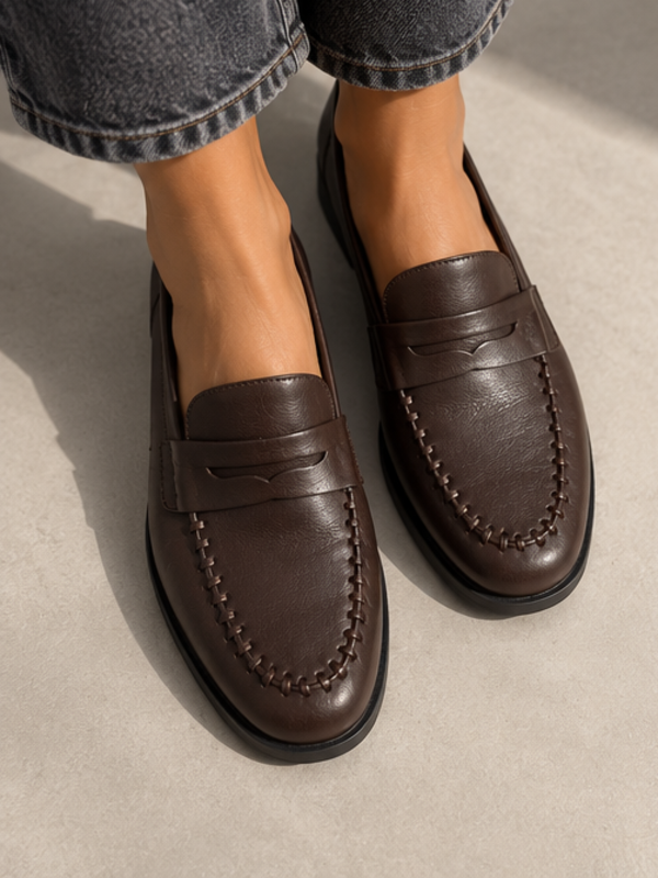 Mocasines de piel color chocolate con antifaz