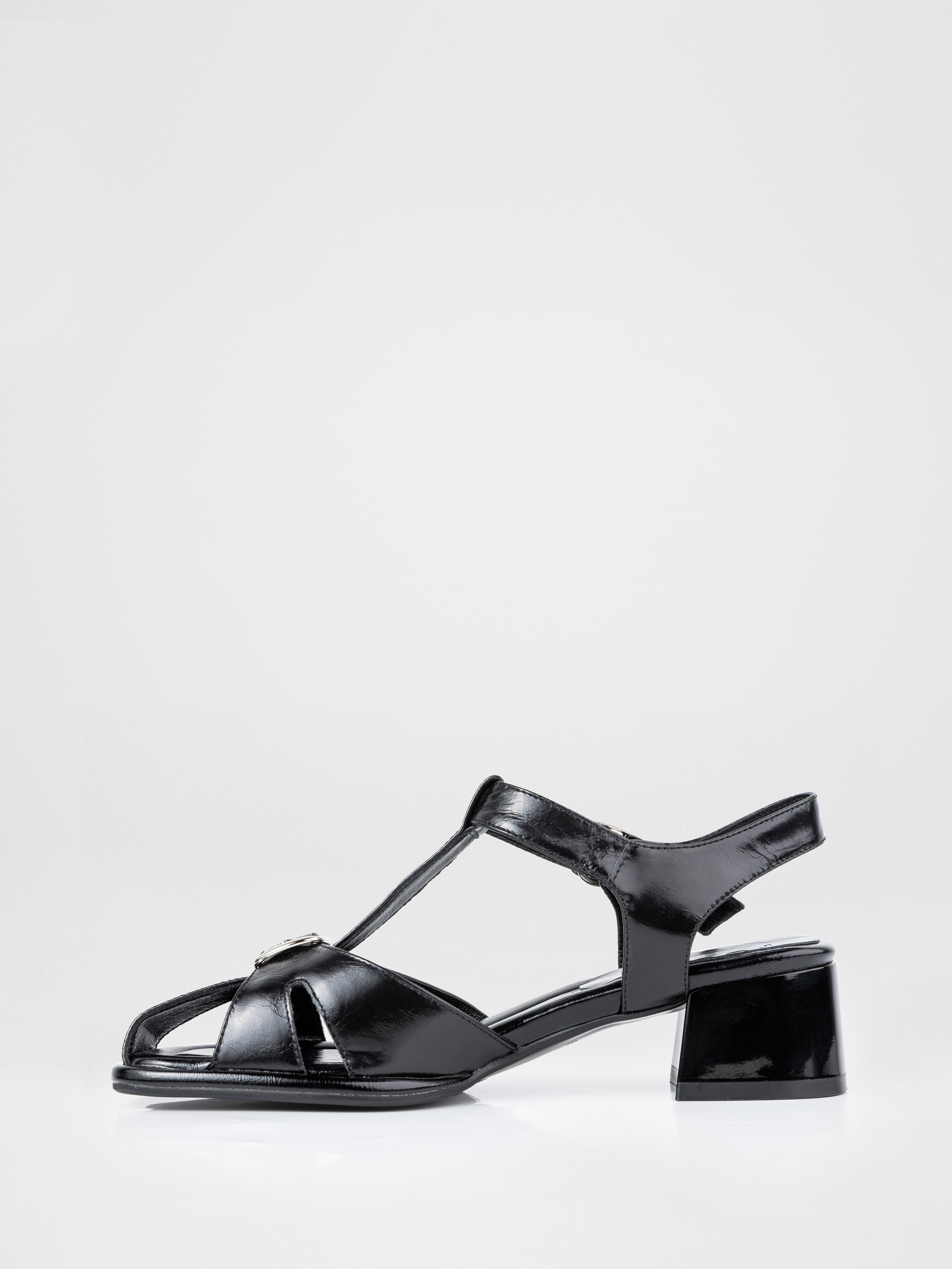 Black sandals with sturdy heels