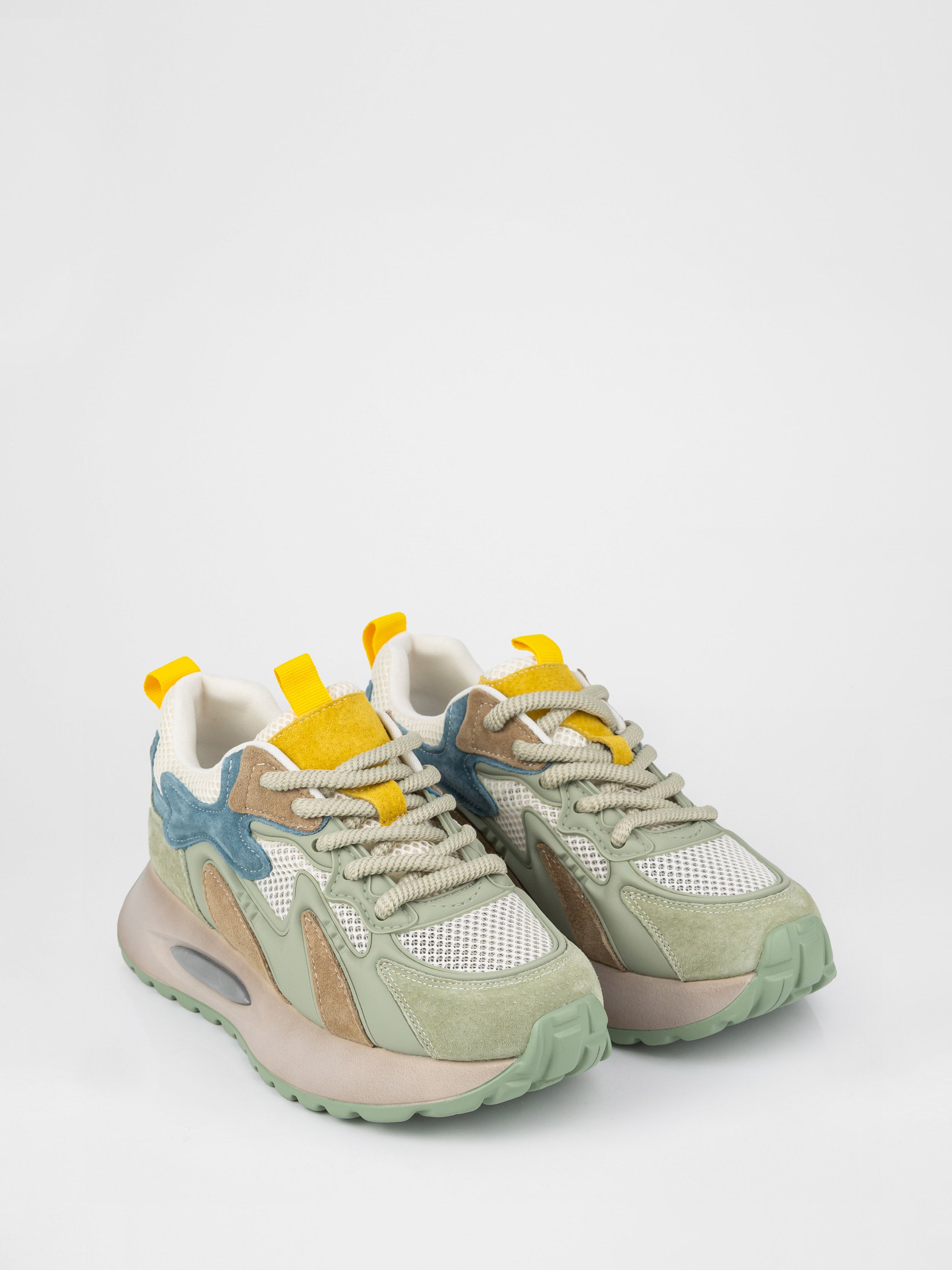 Women's sneakers with chunky soles