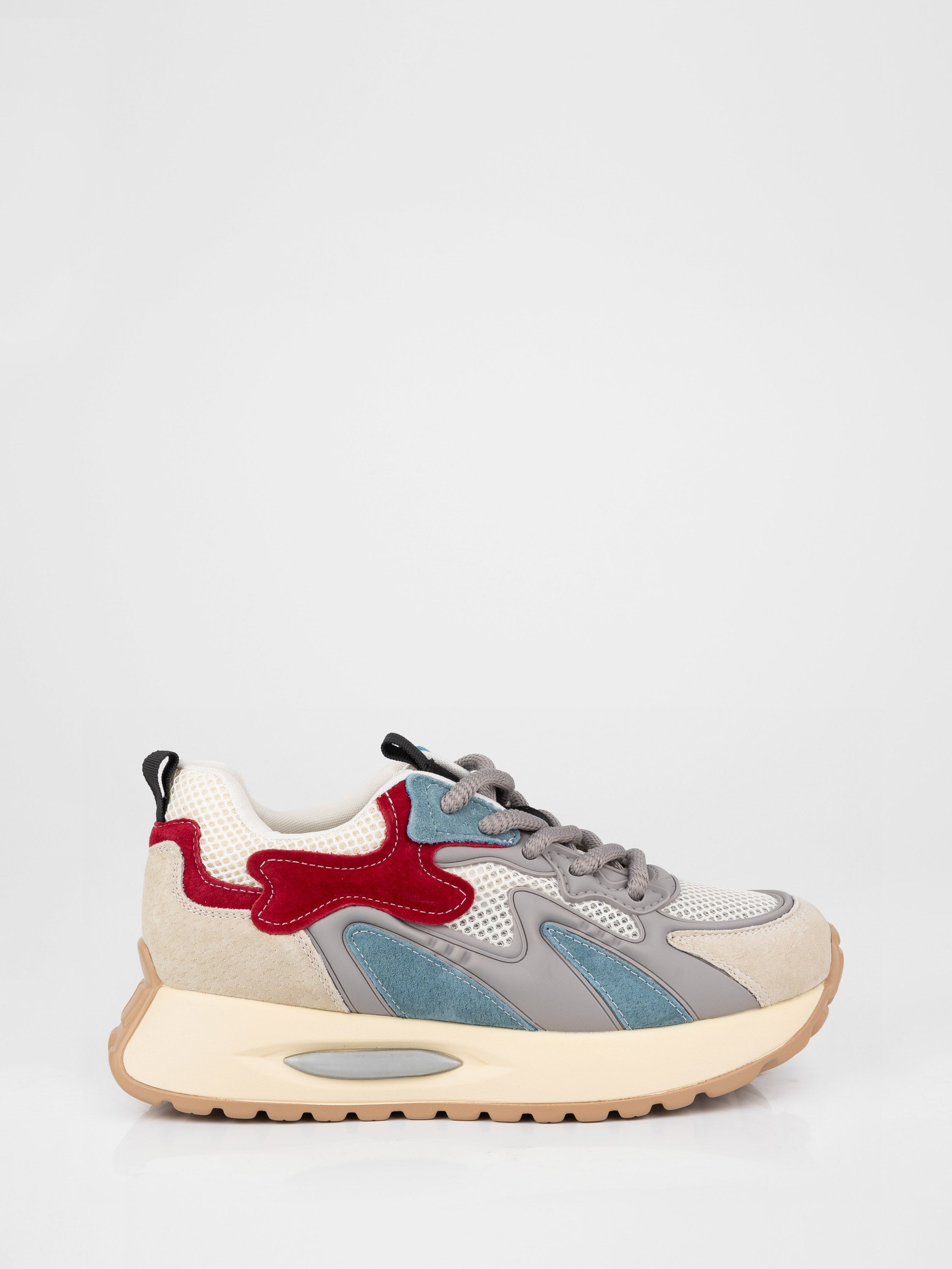 Women's sneakers with chunky soles