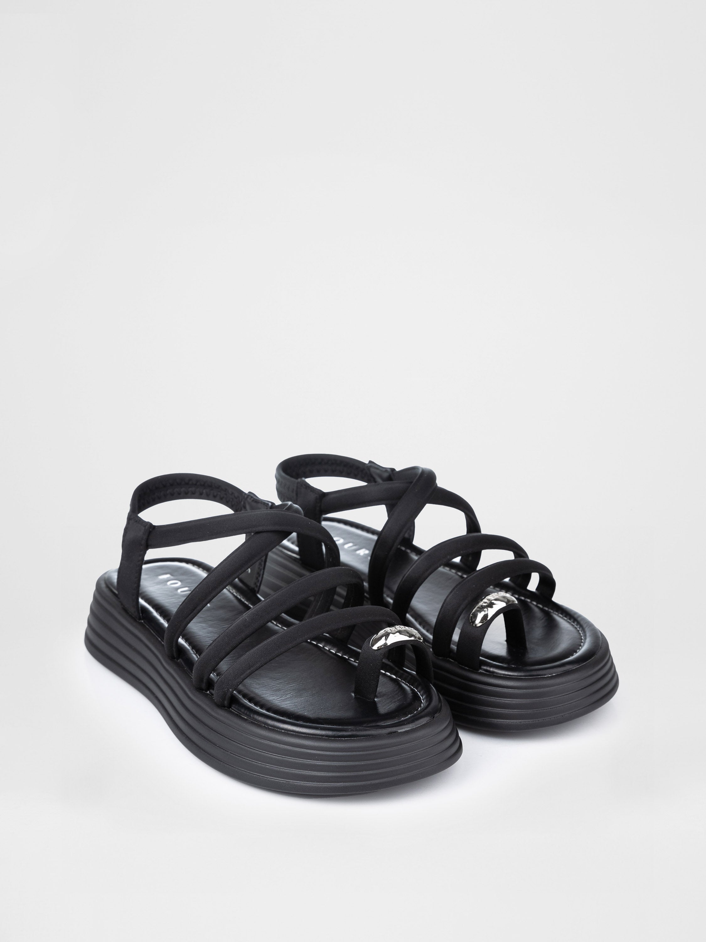 Sandalias de plataforma en color negro
