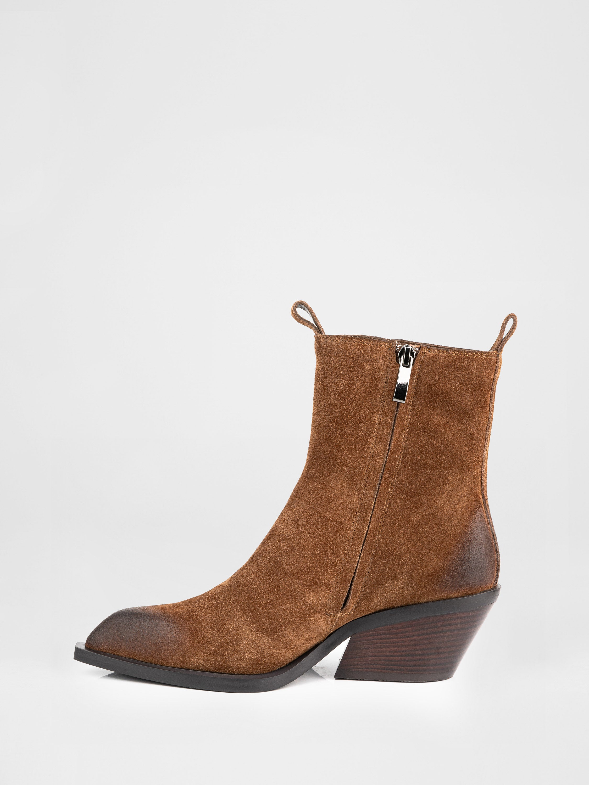 Suede cowboy boots in red