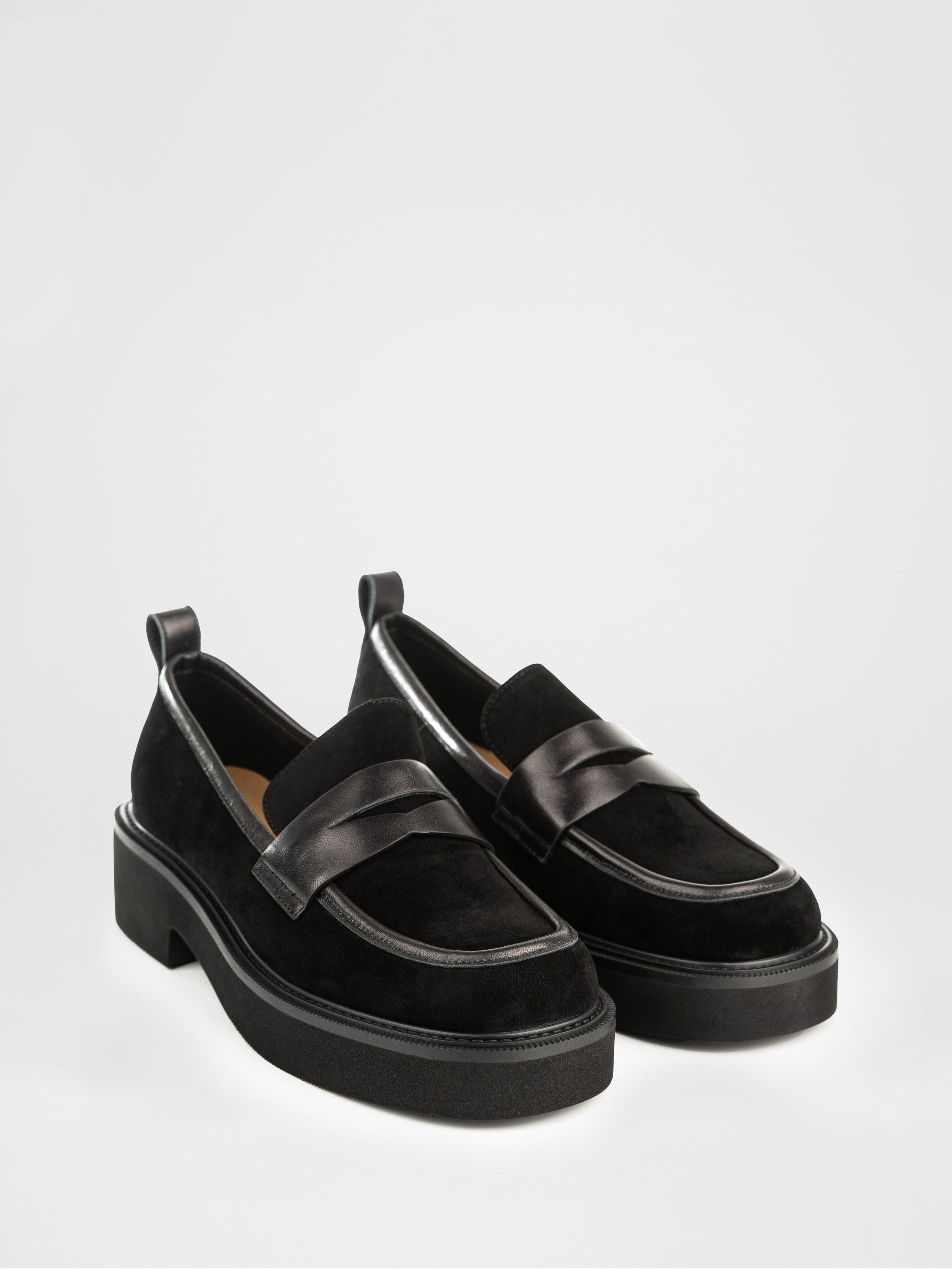 Suede loafers in black