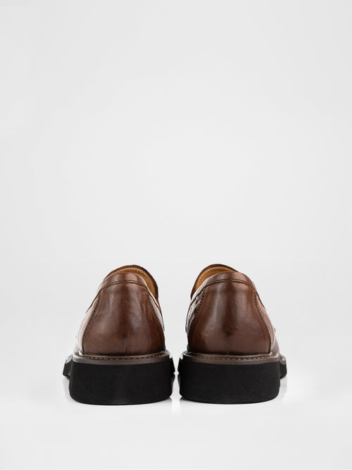Mocasines de piel marrón