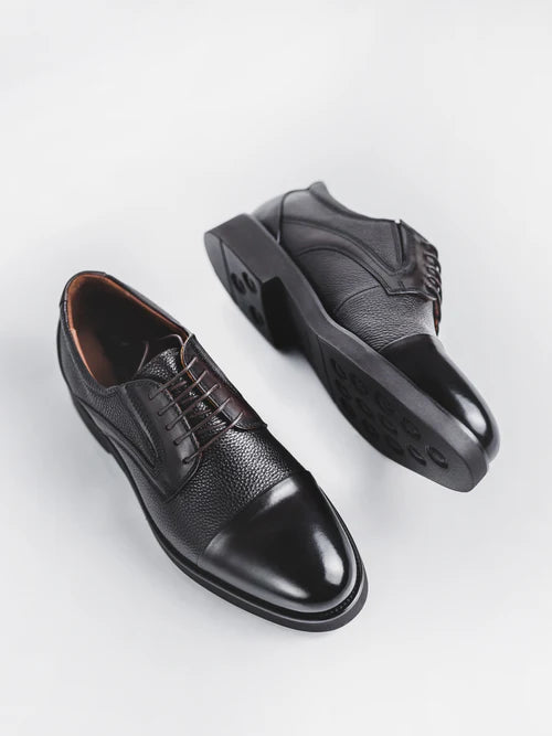 Zapatos de hombre en color marrón oscuro