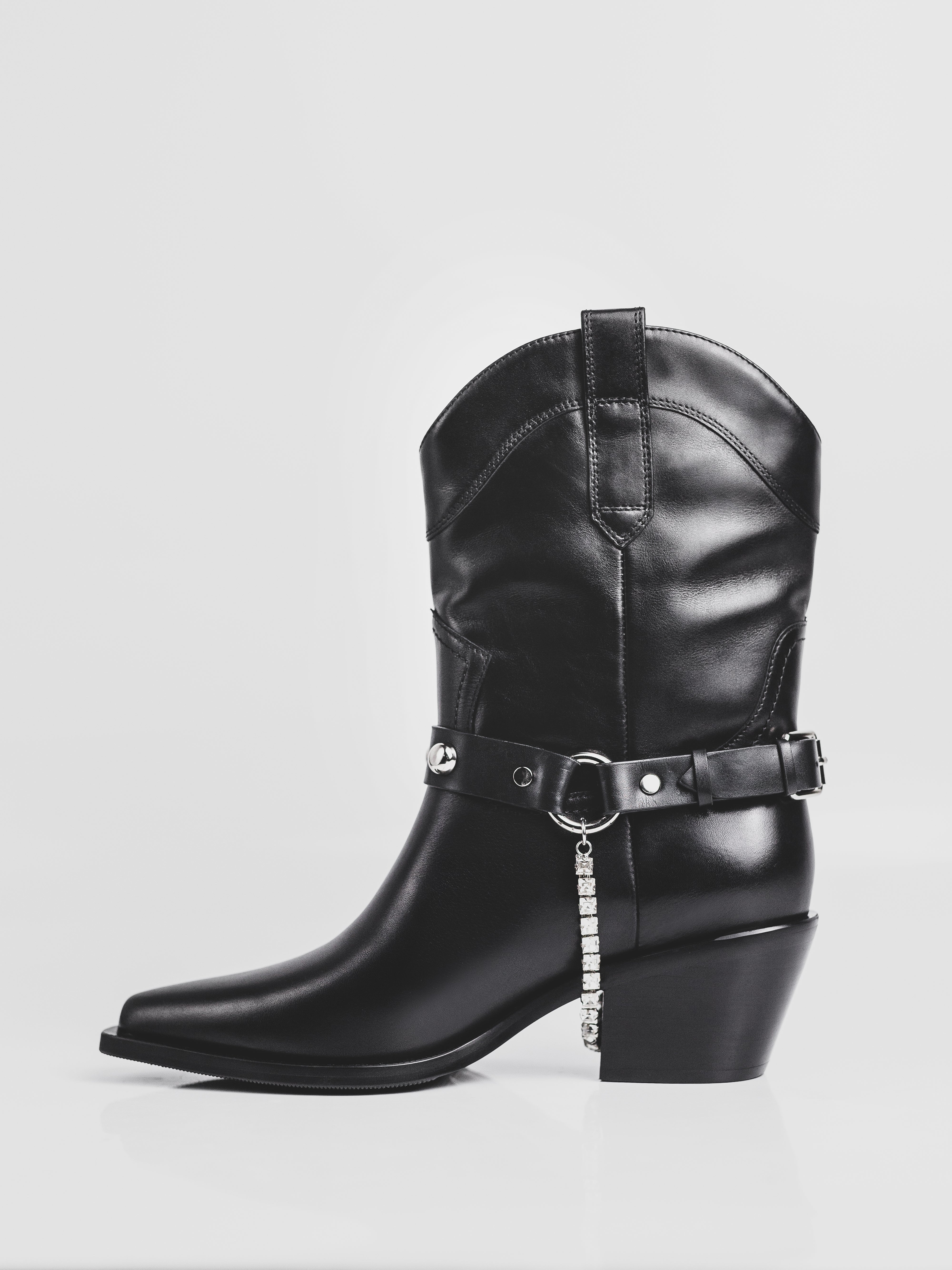 The Mila Leather Boots