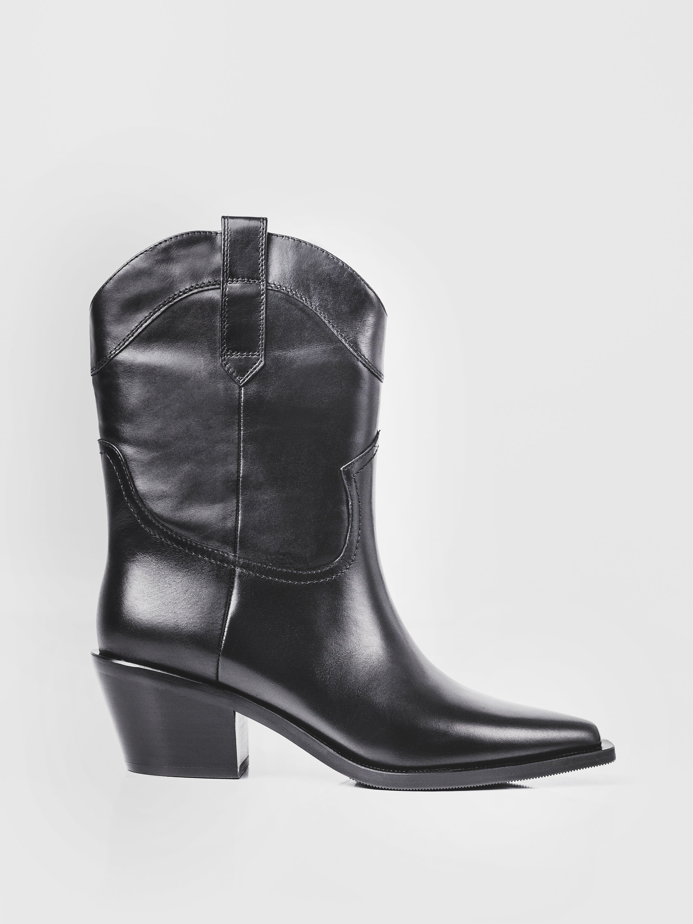 The Mila Leather Boots