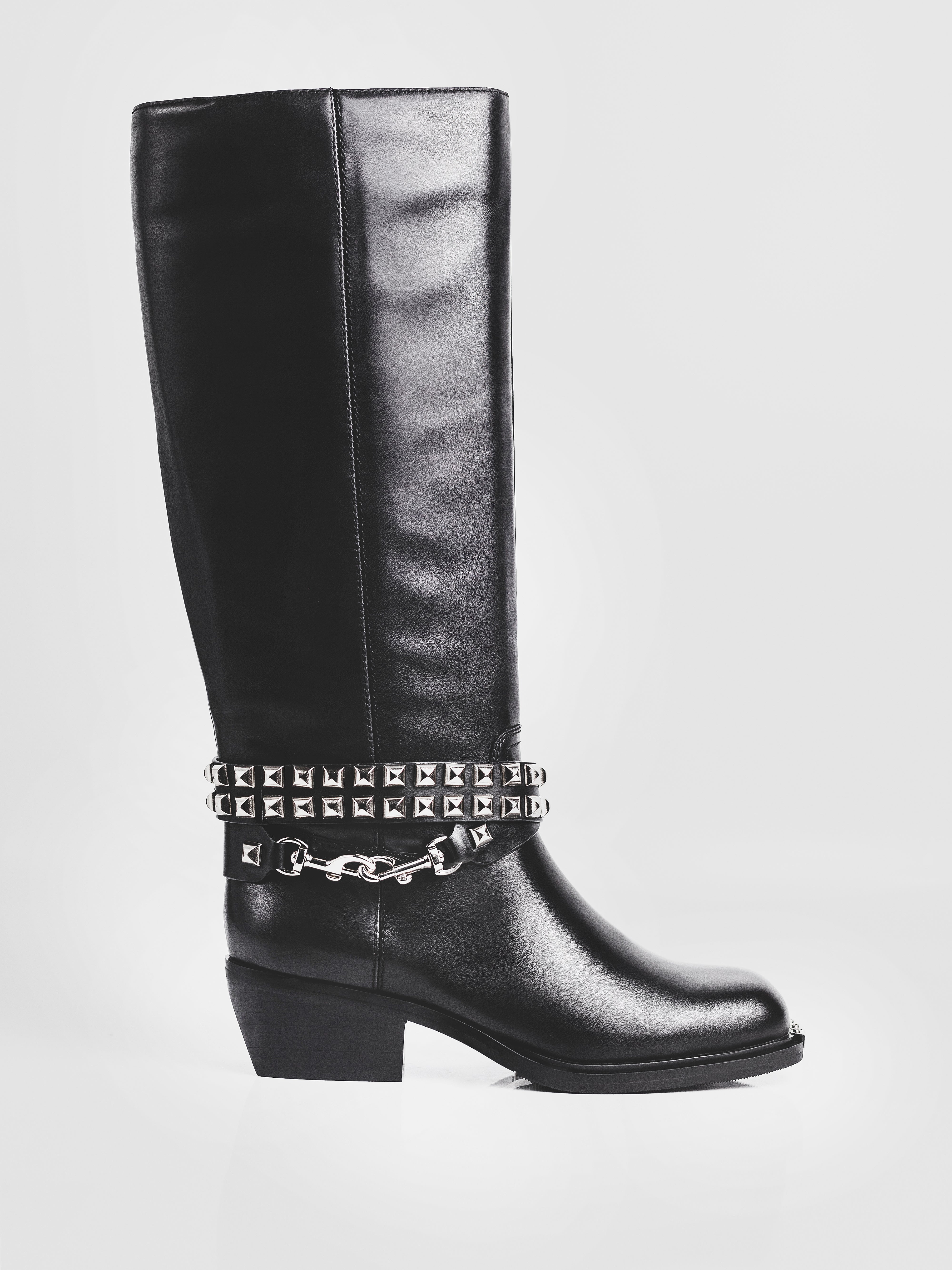 The Lore Leather Boots