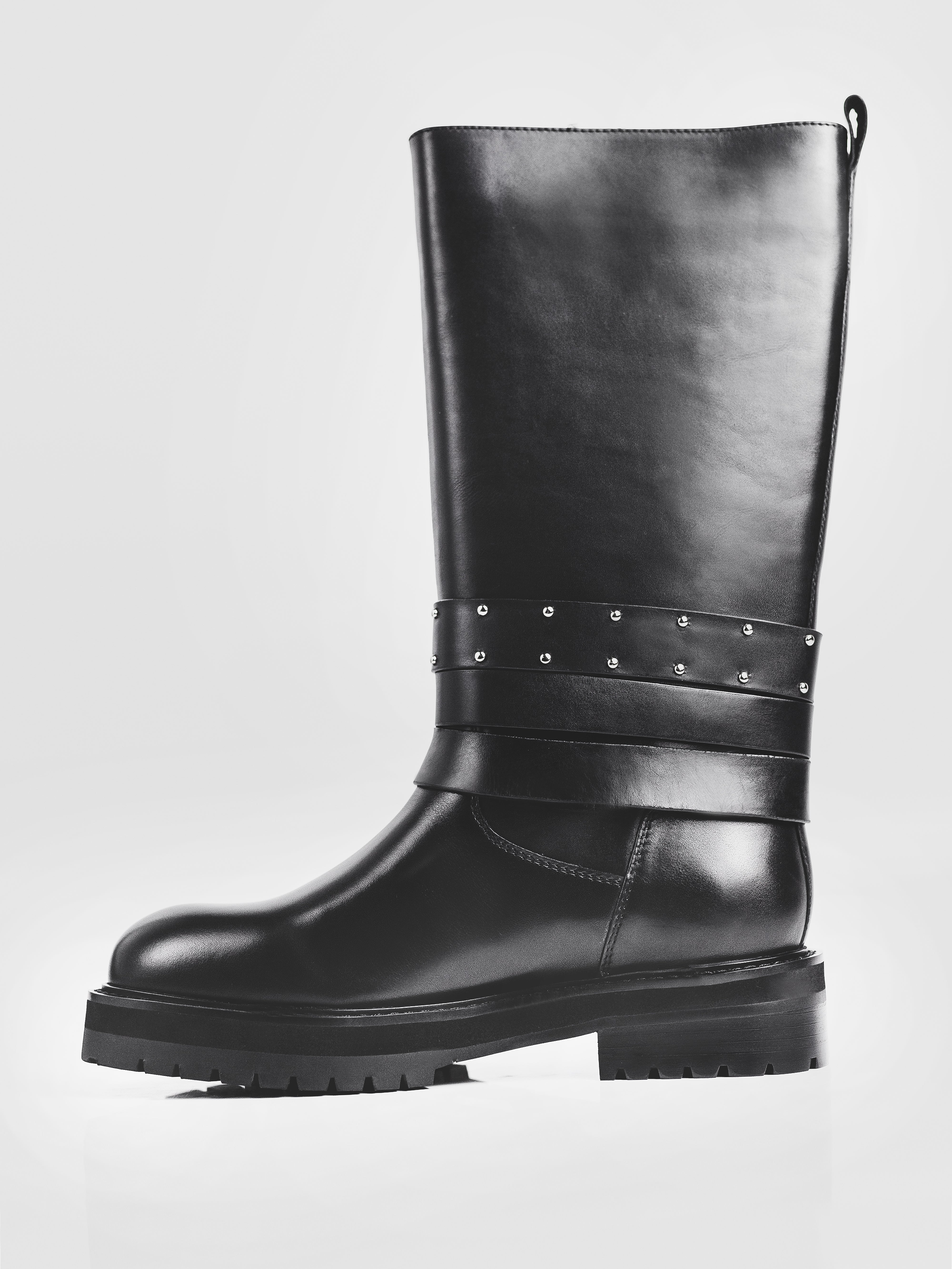 Las botas de cuero trenzado Nora