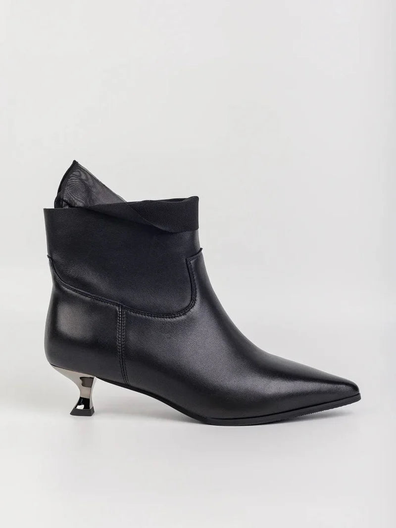 The "Isla 28" Leather Boot
