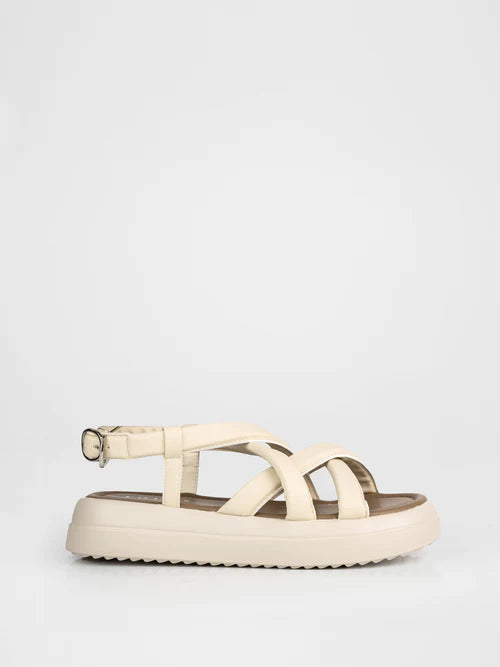 Sandalias de plataforma en color beige