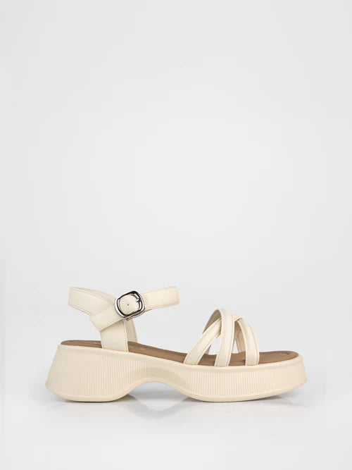 Sandalias de plataforma con entrelazado en color beige