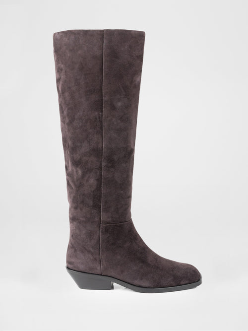 Botas altas de ante chocolate con forro de piel