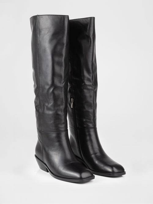 Botas altas de piel negra con forro cálido