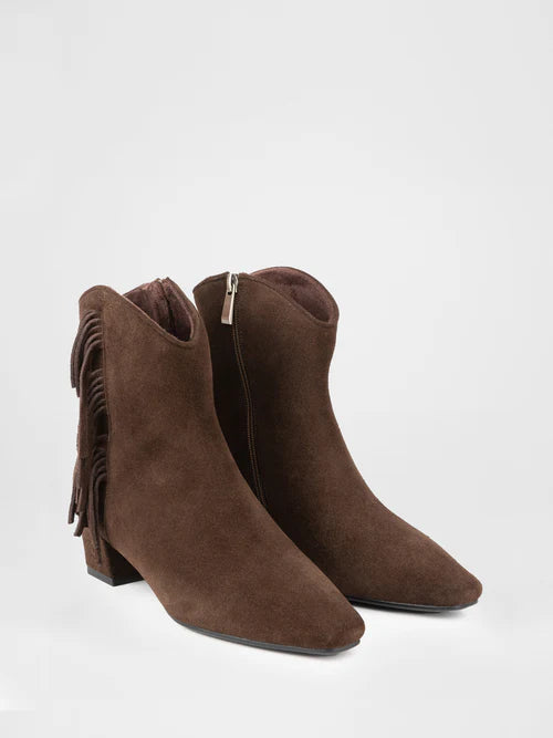 Suede ankle boots in brown color