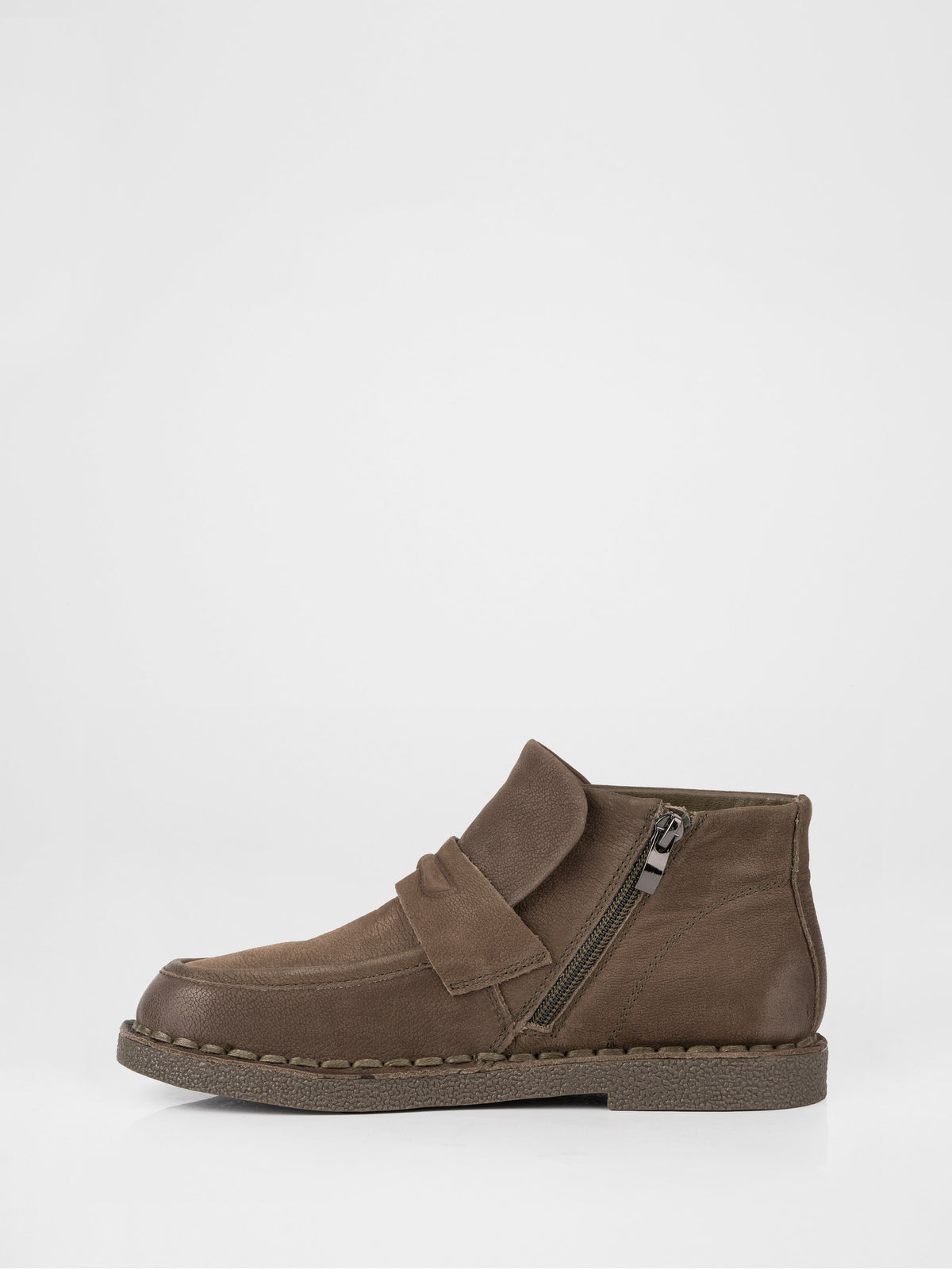 Botines mocasín de piel verde oliva