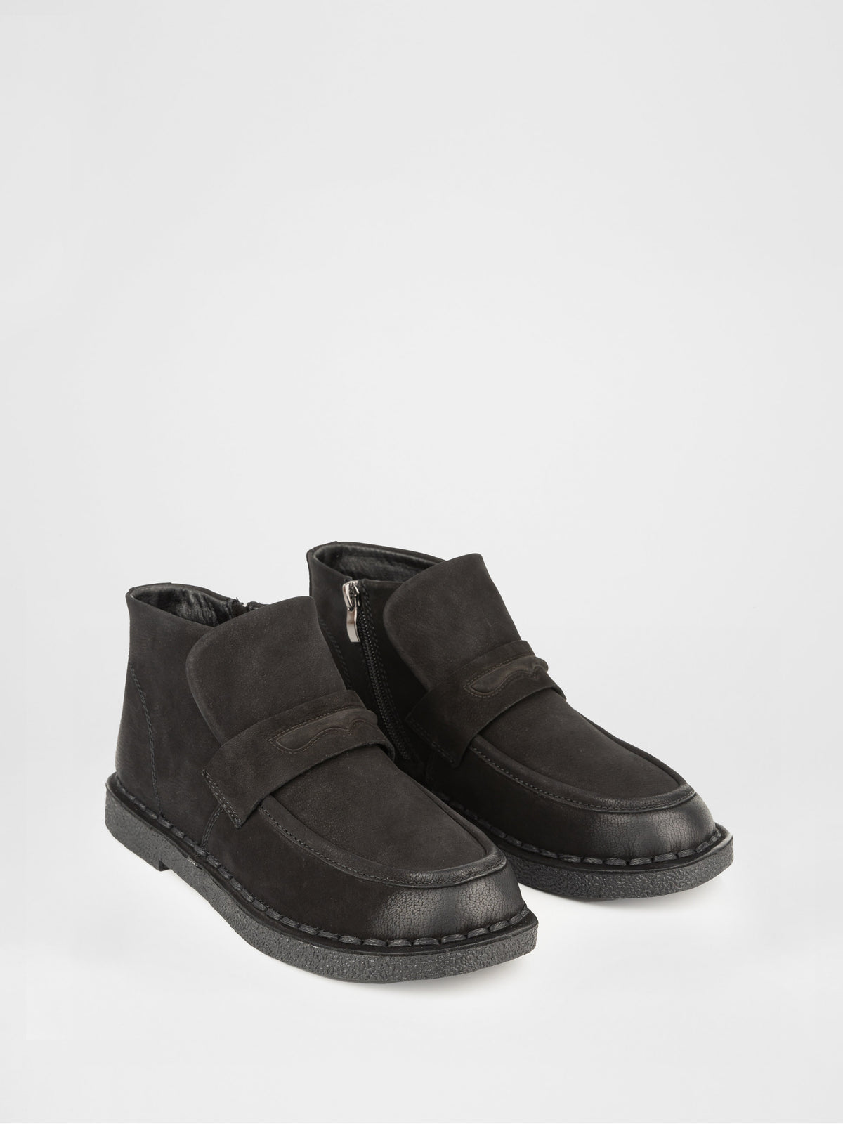 Botines mocasín de piel negra