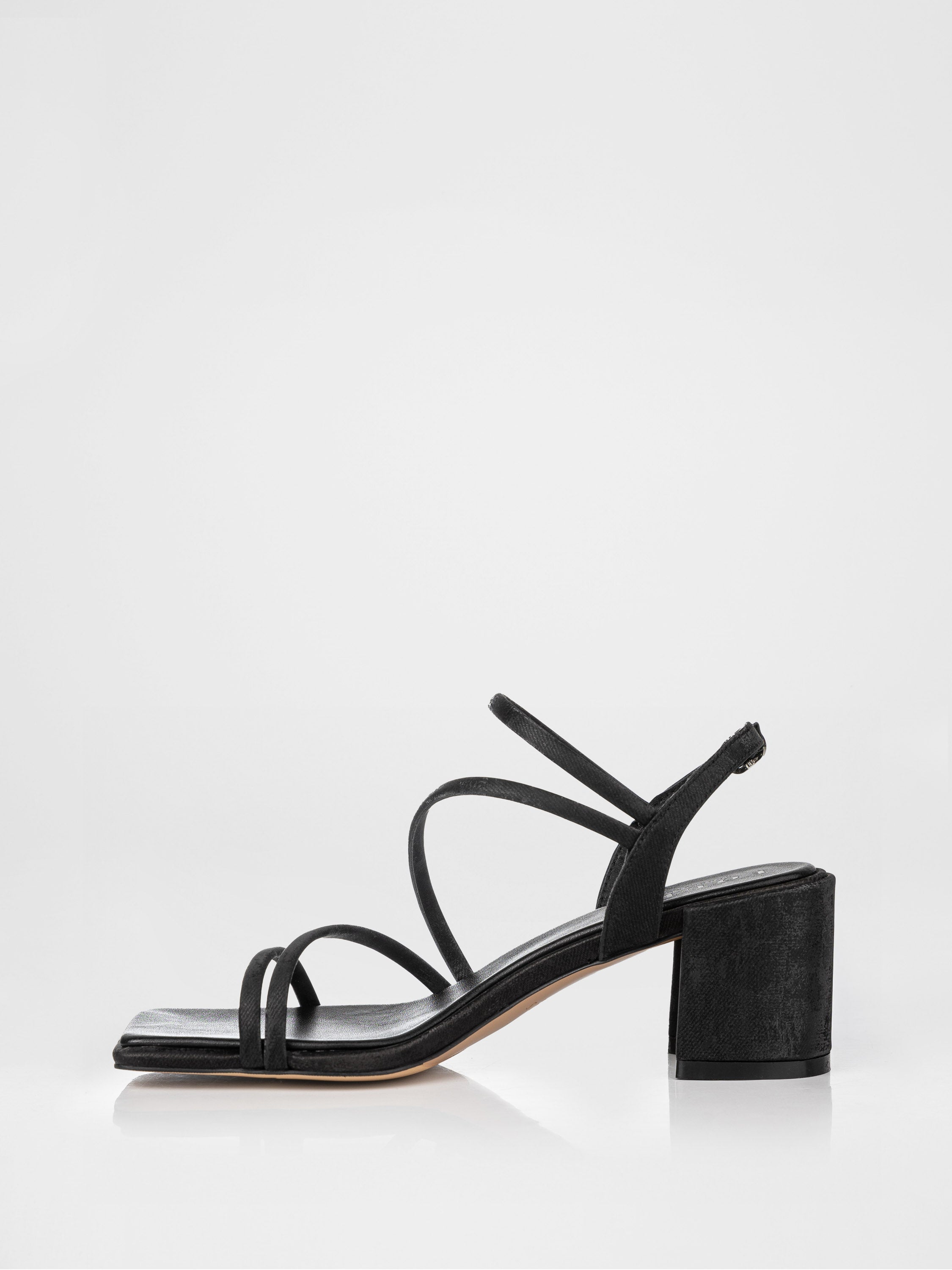 Sandalias de tacón negras