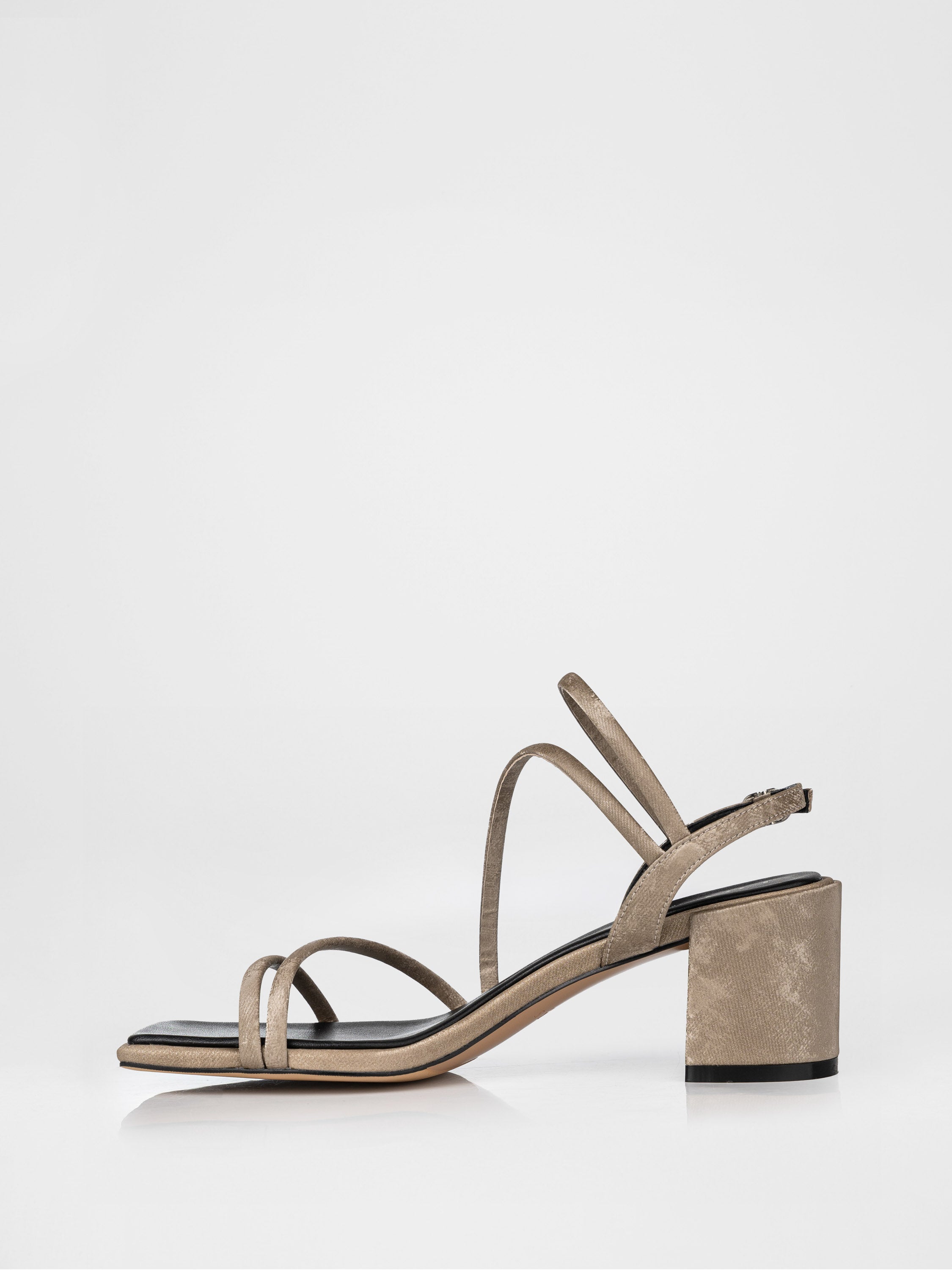 Sandalias de tacón beige