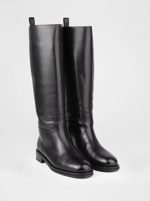 Botas altas de piel negra con forro de piel