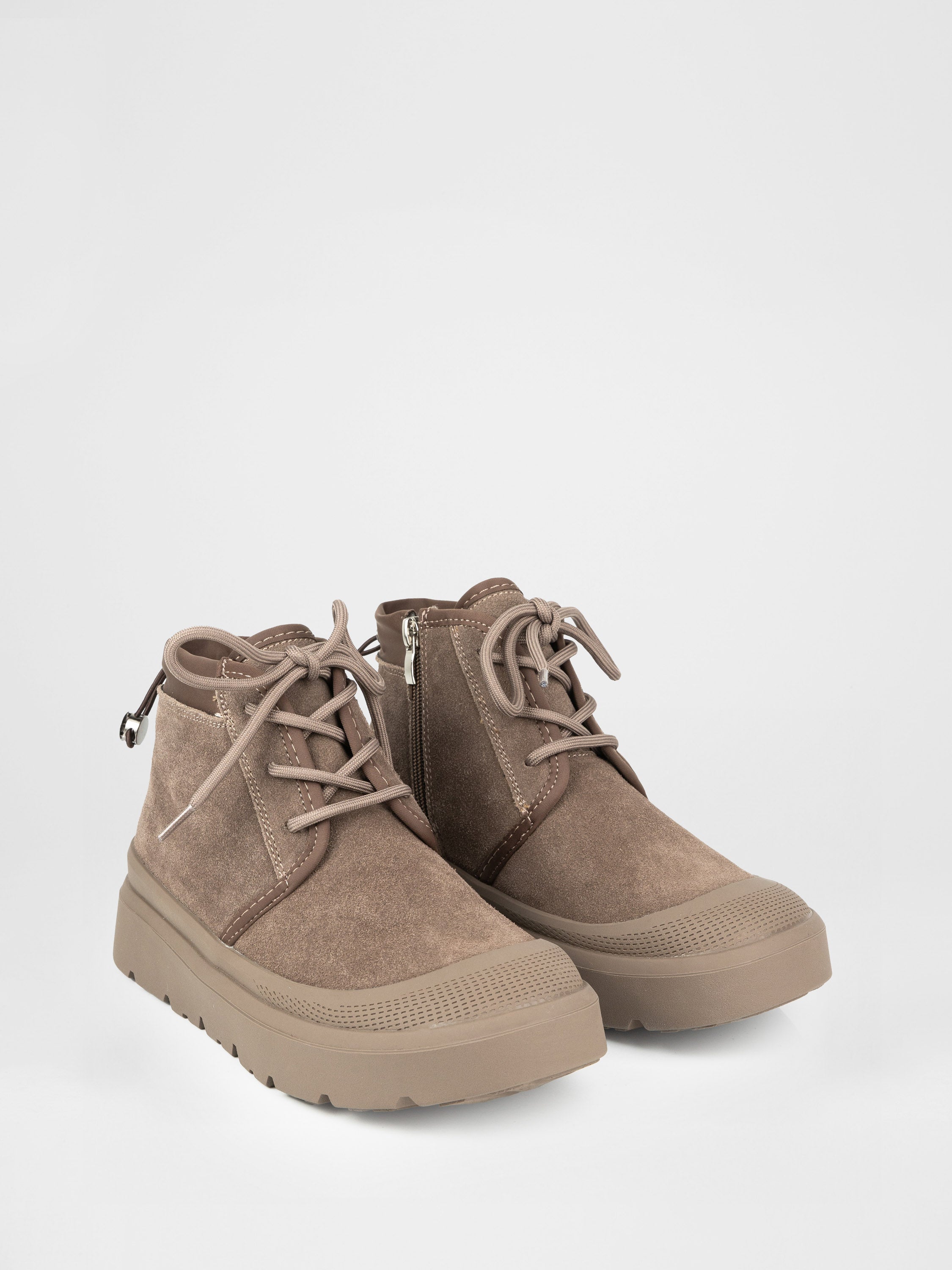 Botas de ante color beige