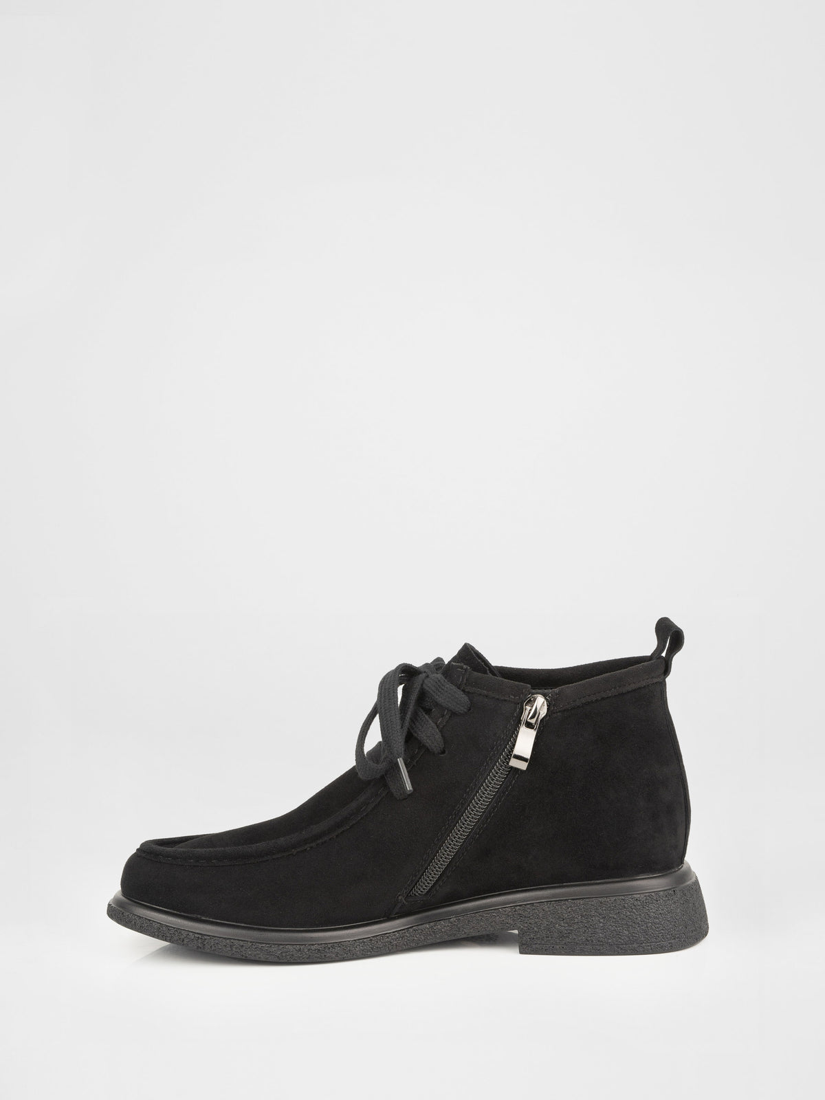 Botines con cordones de ante negro