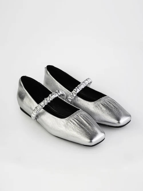 Bailarinas en color plata