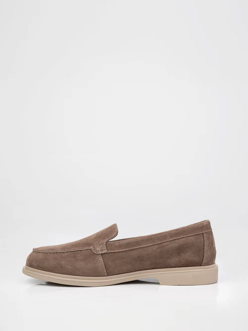 Mocasines de ante en color beige