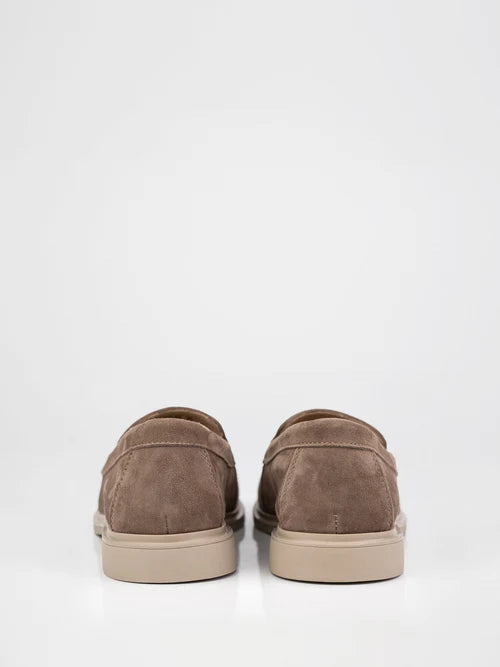 Mocasines de ante en color beige