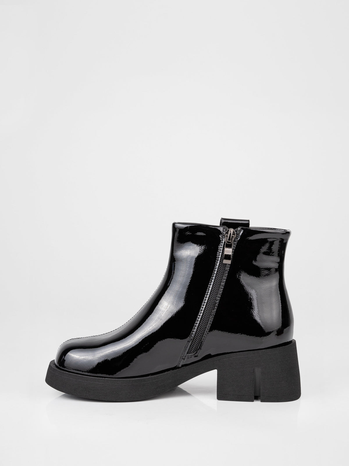 Botines de plataforma de charol negro