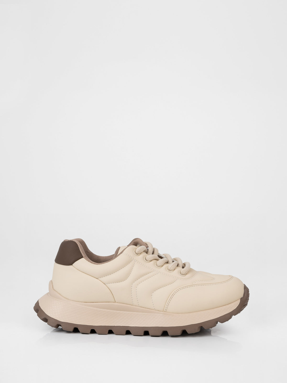 Zapatillas de suela gruesa de piel color crema