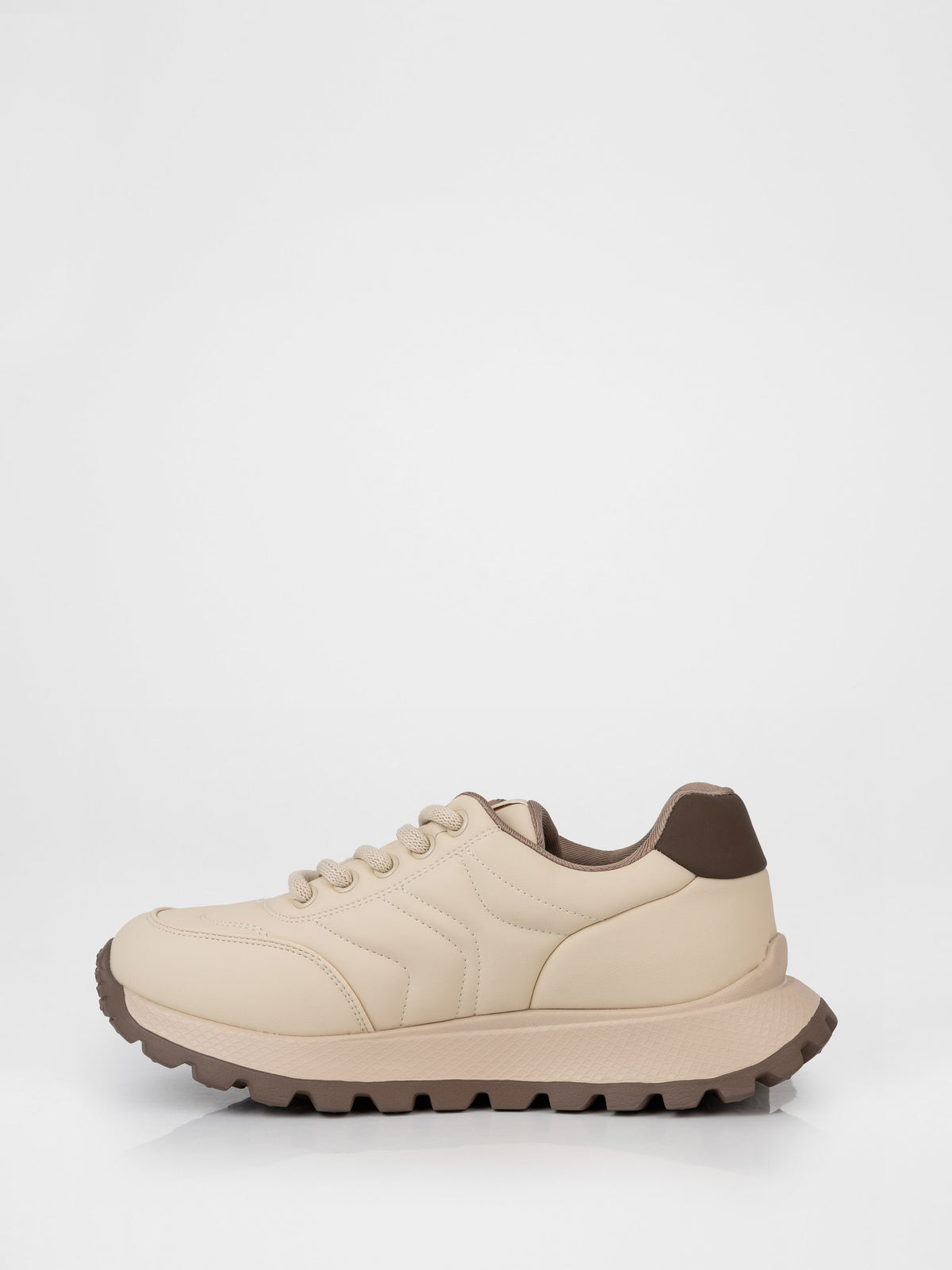Zapatillas de suela gruesa de piel color crema