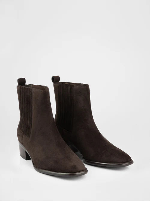 Coffee-colored cowboy boots