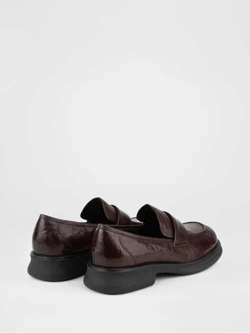Leather loafers in dark brown color