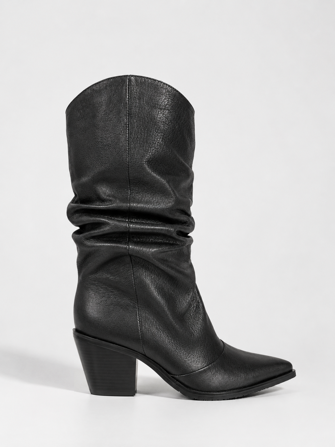 Botines negros con efecto drapeado suave