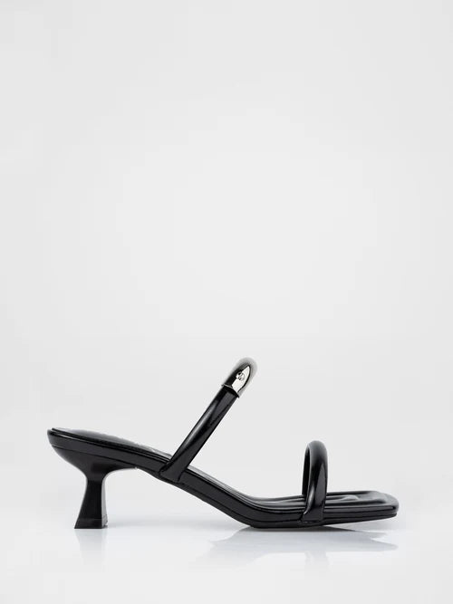Black sandals with comfortable heels