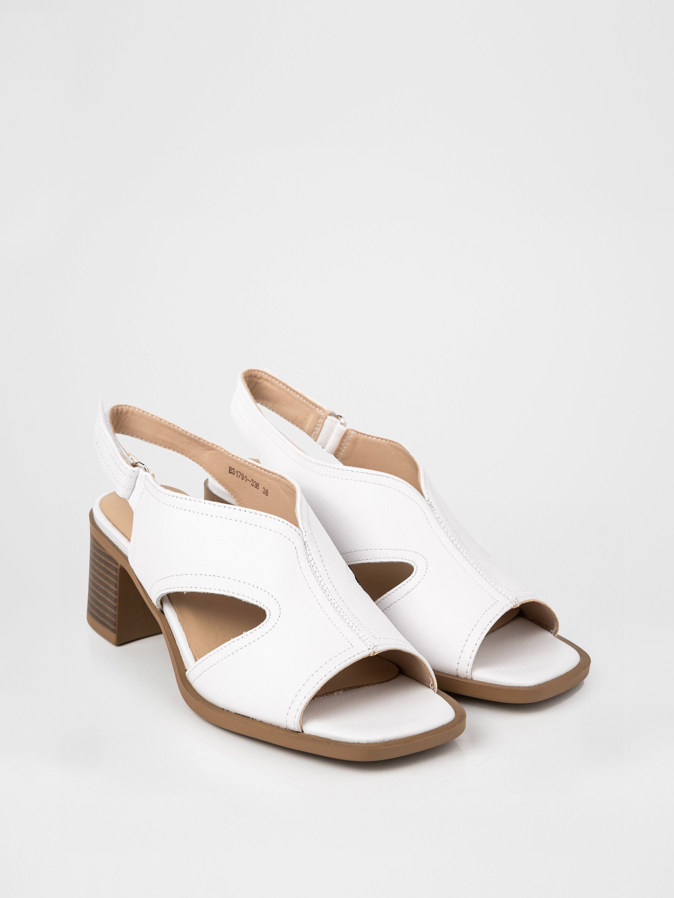 Sandalias de tacón en color blanco