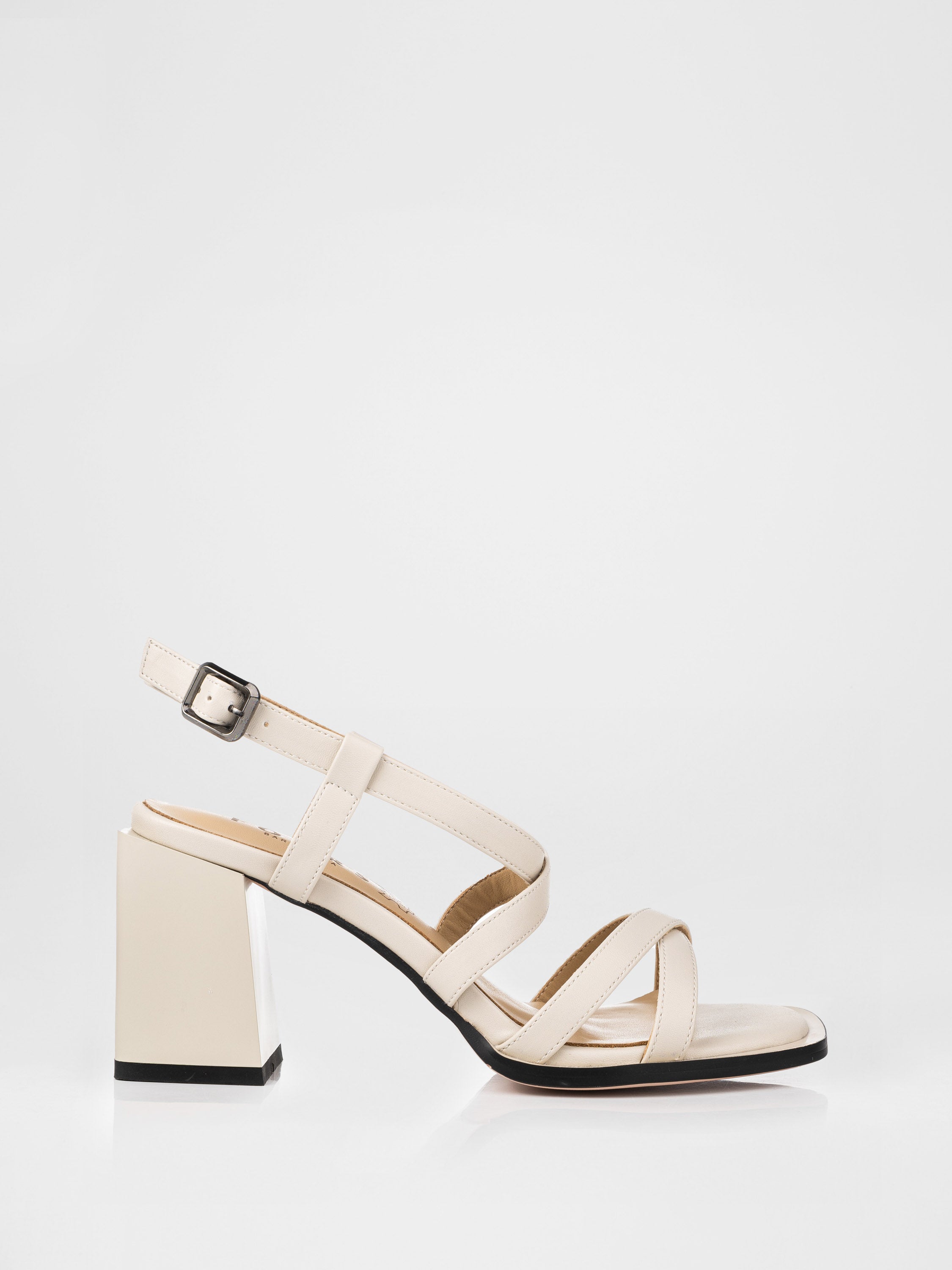 Sandalias de tacón beige