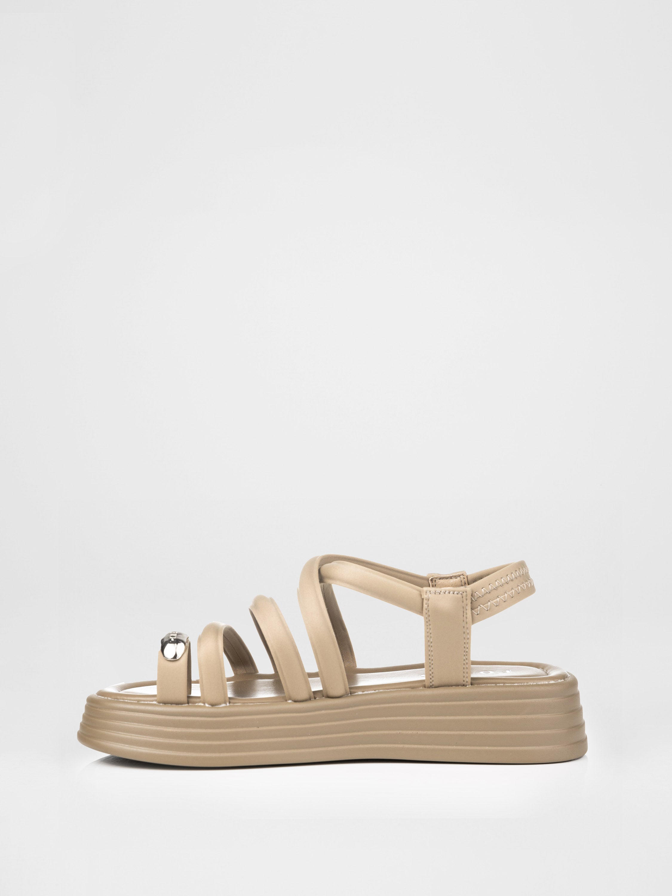 Sandalias de plataforma en color caqui